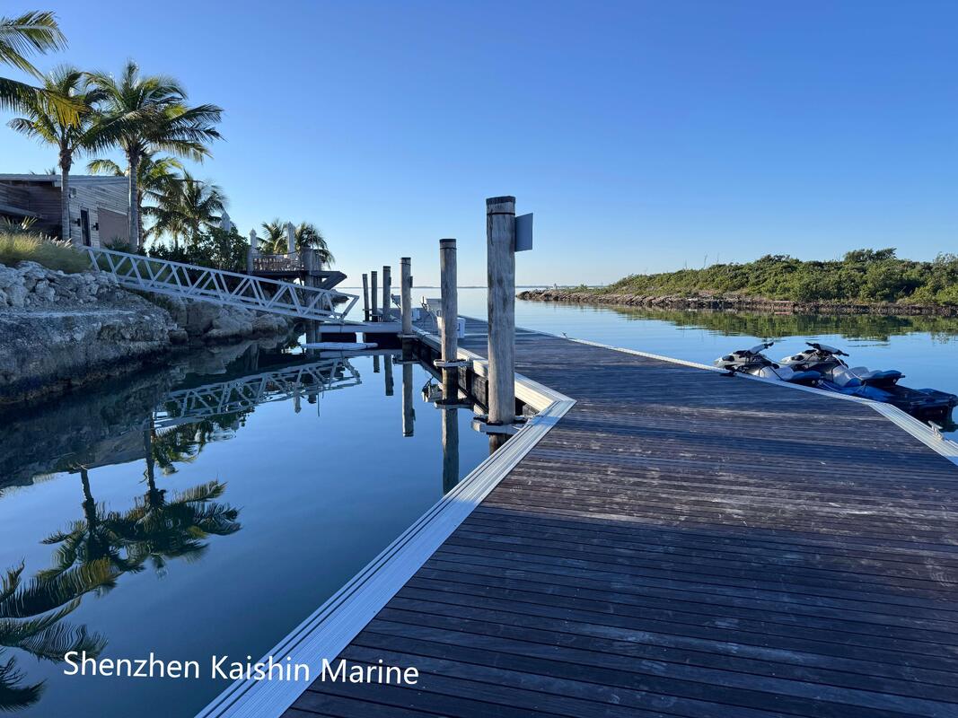 Customizable Yacht Floating Dock with 6061 Aluminum Alloy, 250kg Load Capacity, and UV Saltwater Resistance